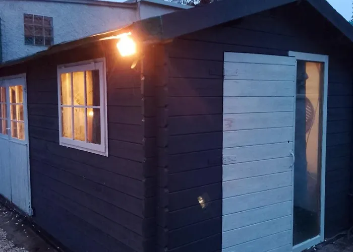 Alpstuga Cosy Independant Dans Un Jardin Prive Tours